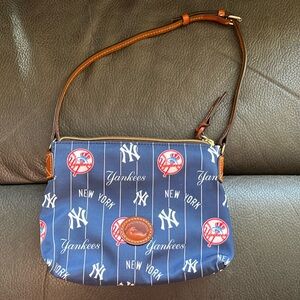 Dooney and bourke Yankee handbag
